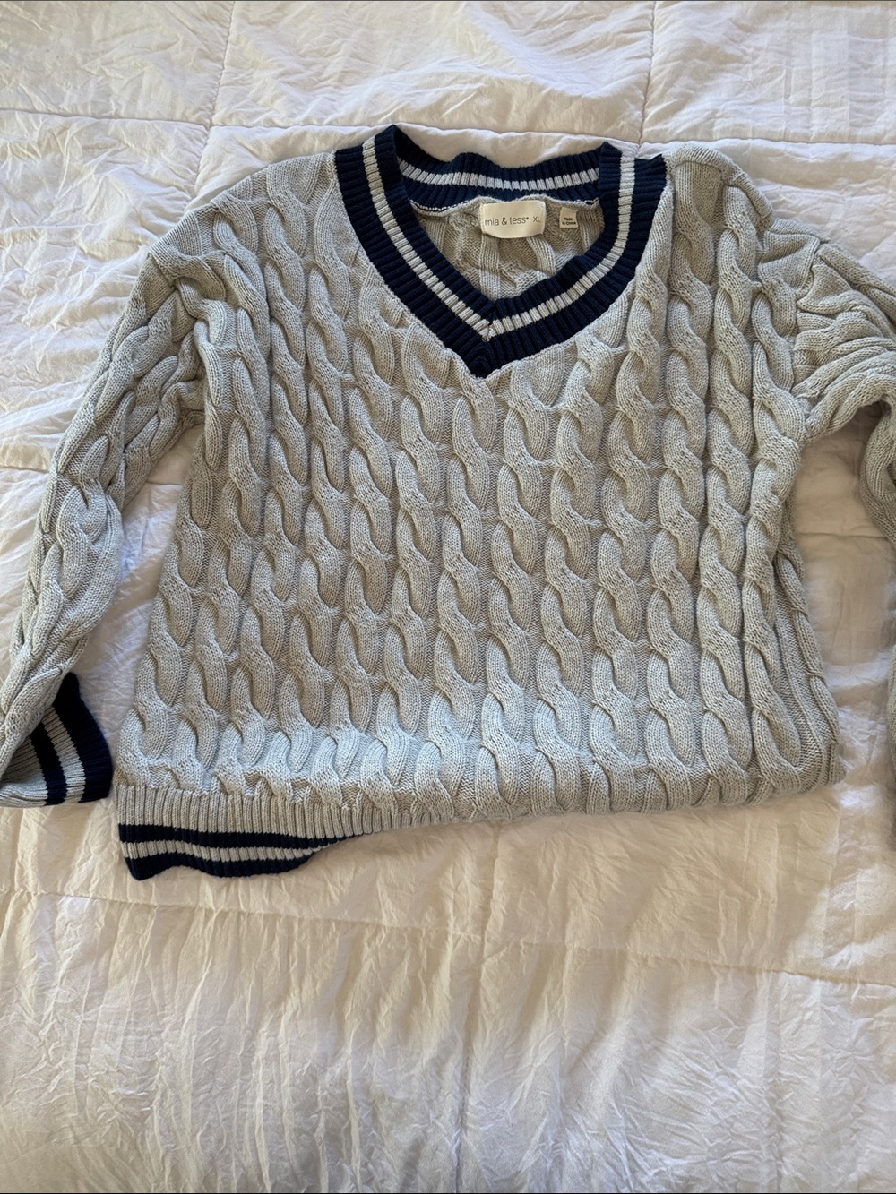 Cable-Knit V-Neck Sweater with Navy Trim - Light Gray